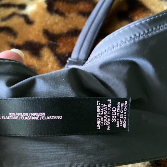 Victoria’s Secret Silky Gray Underwire Bra 38DD - Picture 6 of 8